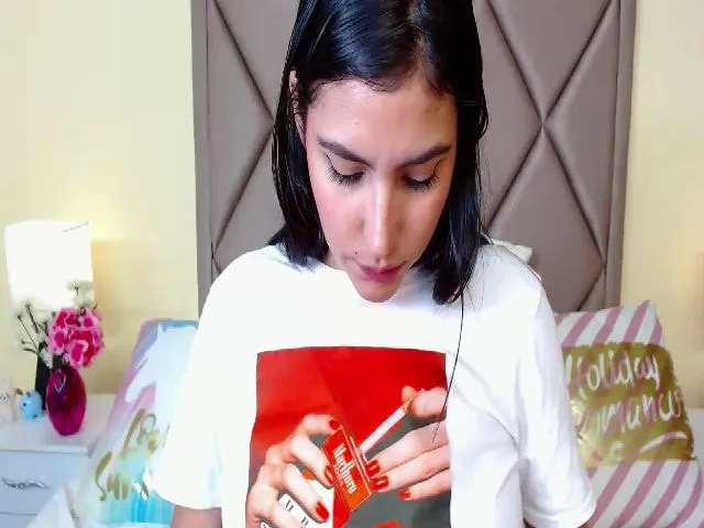 Live sex webcam photo for Mia_thompsons #263398058