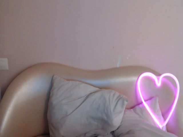 Live sex webcam photo for BennyJi #260502630