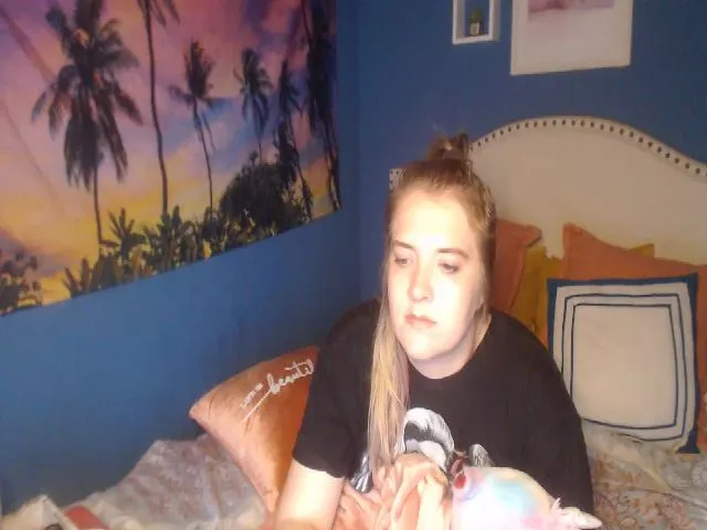 Live sex webcam photo for SnowWhiteXxxx #255202272