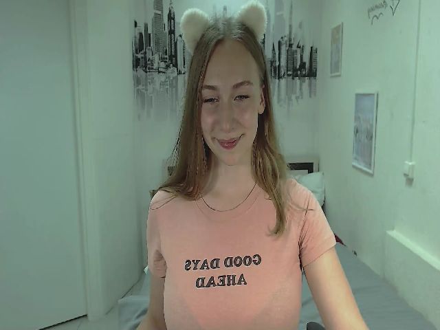 Live sex webcam photo for MollyEnergy #254311854