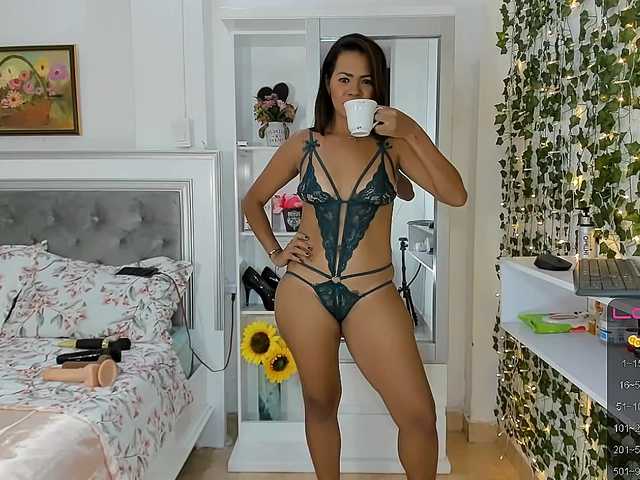 Live sex webcam photo for sharonDulce #241377487