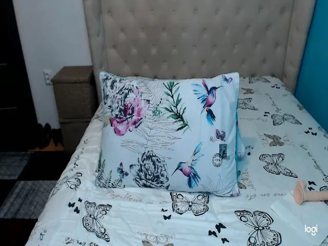 Live sex webcam photo for LEXY_SUN #265089695