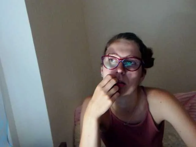 Live sex webcam photo for Emmi-li #251030582