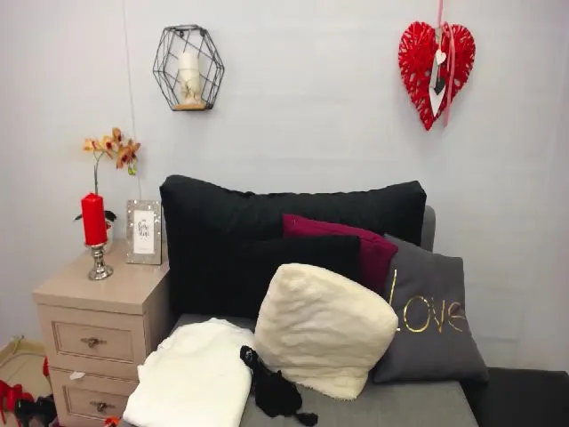 Live sex webcam photo for LaylaFantasy #255340880