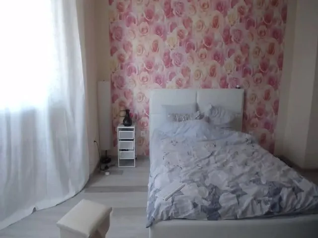 Live sex webcam photo for Megancity #261072723