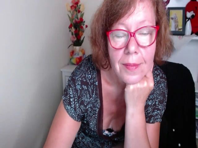 Live sex webcam photo for Adele_69 #258774487