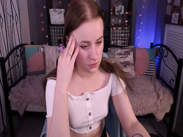 Live sex webcam photo for LynneDawson #262254806