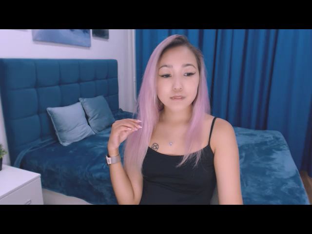 Live sex webcam photo for ArinaTigress #253405278