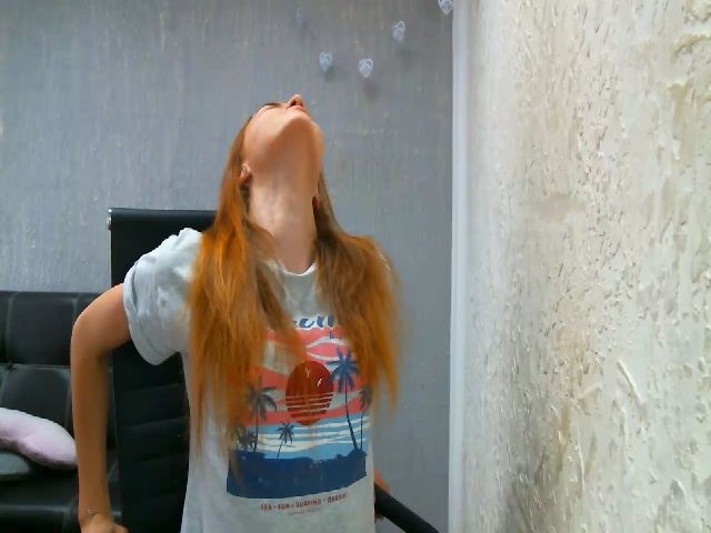 Live sex webcam photo for ElliannaSweet #253033053