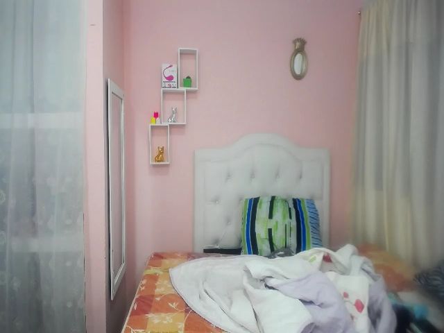 Live sex webcam photo for Petite_camila #287864733