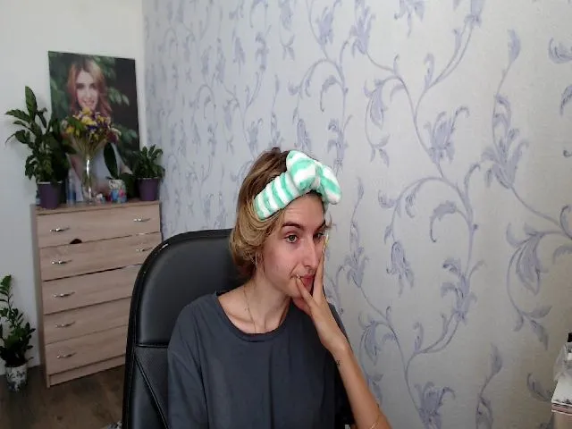 Live sex webcam photo for Springibabby #261274695