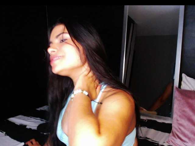 Live sex webcam photo for lolaastars1 #241400787