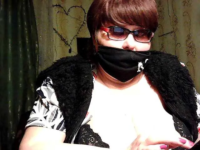 Live sex webcam photo for lady-Nicol #244056885