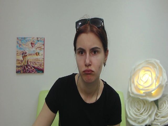 Live sex webcam photo for MollyTravis #262542378