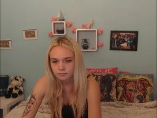 Live sex webcam photo for AnnaHappy18 #240577128