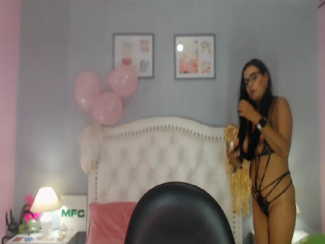 Live sex webcam photo for Emily_Lopez #265094269