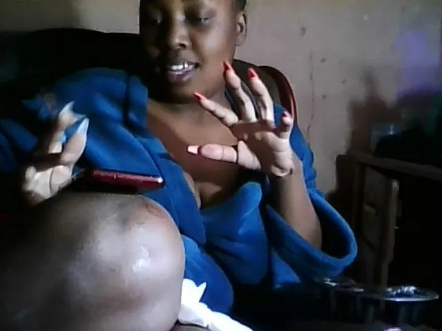 Live sex webcam photo for ebonyslut95 #253793073