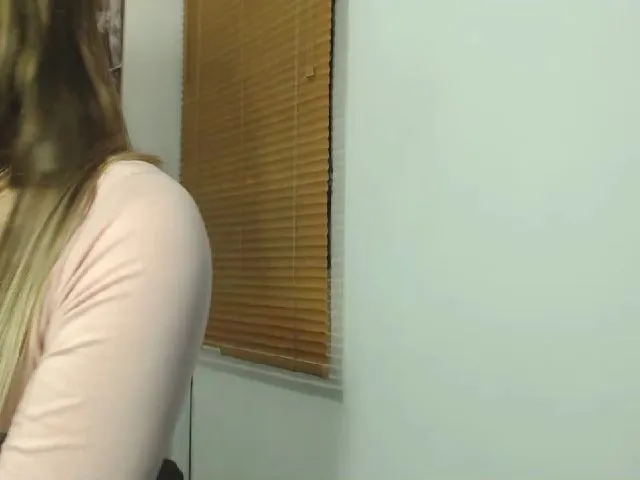 Live sex webcam photo for Violetasweett #253825751