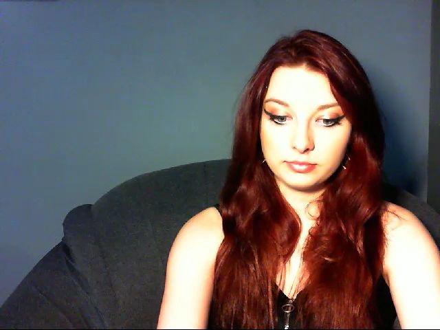 Live sex webcam photo for VirginLuna18 #253094038