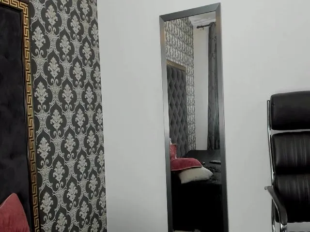 Live sex webcam photo for Redkendra #261226092
