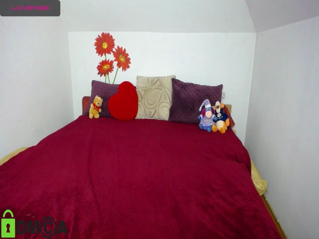 Live sex webcam photo for AlexiaBi #264801593