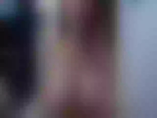 Live sex webcam photo for SweetndCrazy #253385317