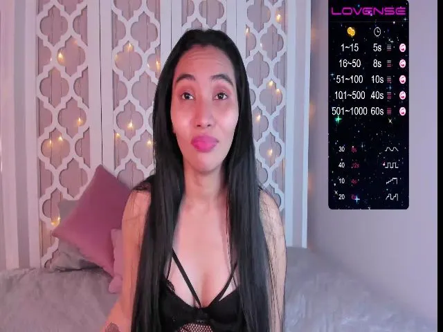 Live sex webcam photo for Alanna_Brown #254604979