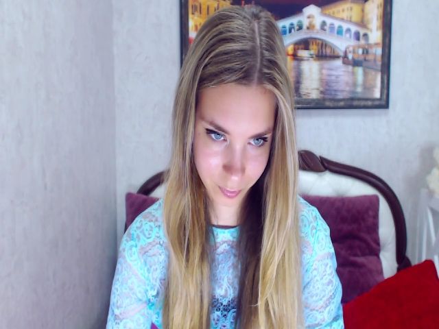 Live sex webcam photo for RossandaShy #253044625