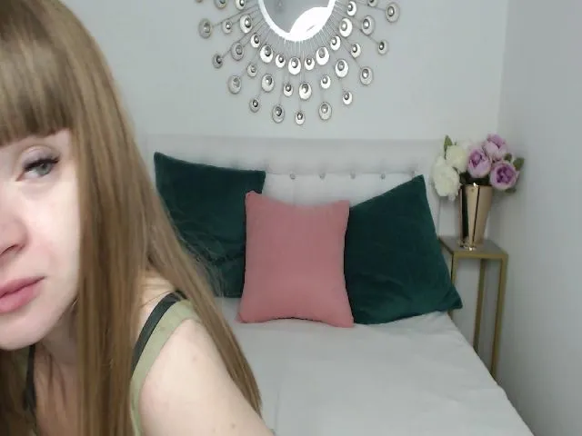 Live sex webcam photo for Ssexy_Kitty #255020392