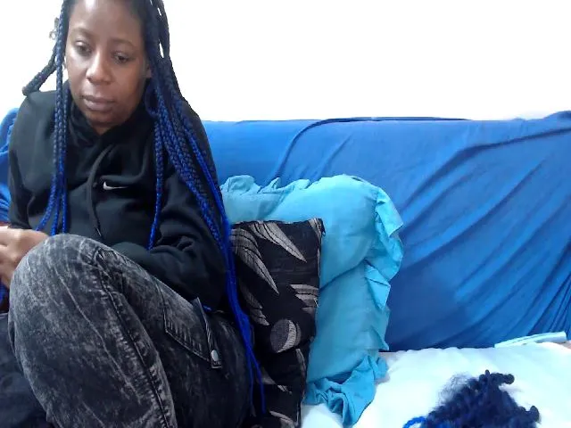 Live sex webcam photo for KissMoline #255042720