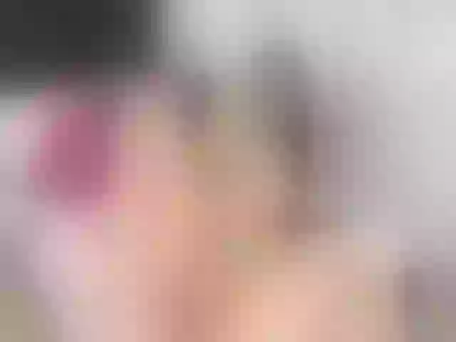 Live sex webcam photo for StormiSquirt #260952491