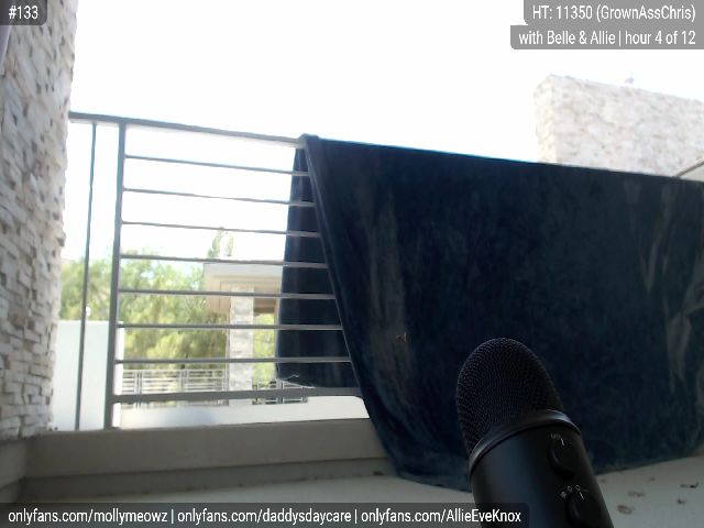 Live sex webcam photo for MollyMeowz #259502980