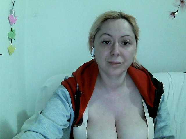 Live sex webcam photo for sweetkyssy #241322101