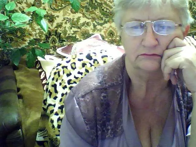 Live sex webcam photo for LolkaAlyss #287976339