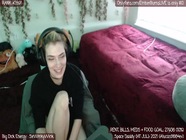 Live sex webcam photo for EmberBurns #259004408