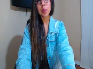 Live sex webcam photo for Luisaxhot #251700472