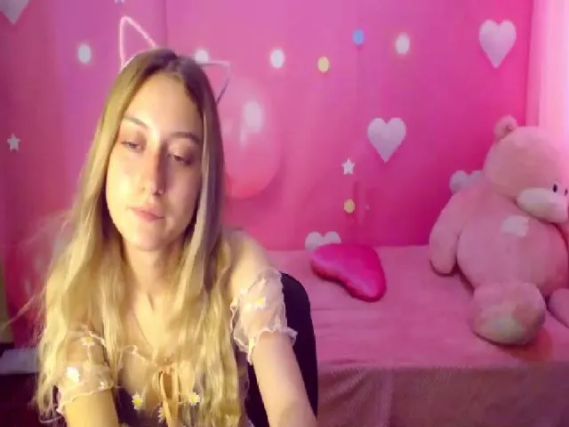 Live sex webcam photo for LinaRum__ #253710395