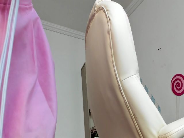 Live sex webcam photo for Tasha_cooper1 #256280587