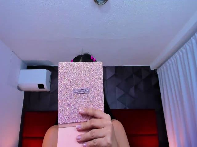 Live sex webcam photo for Chanel_broke #260484152