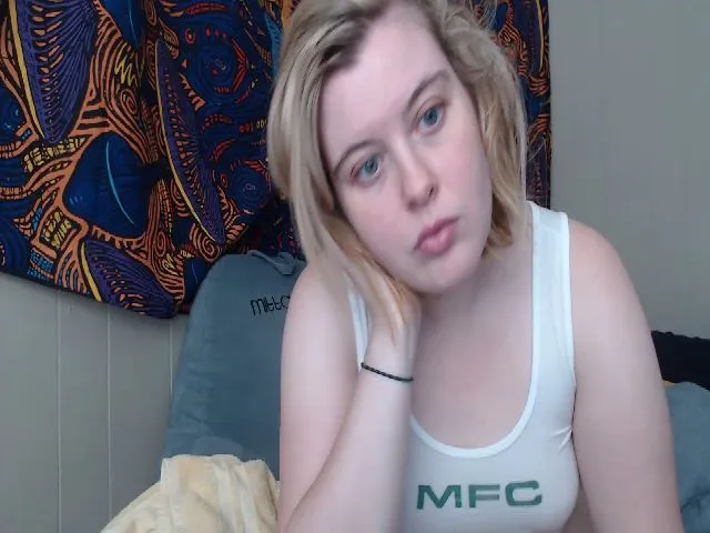 Live sex webcam photo for Emma_Rose94 #253860088