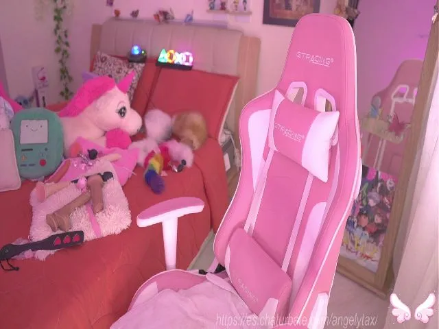Live sex webcam photo for Angelytaxx #252930162