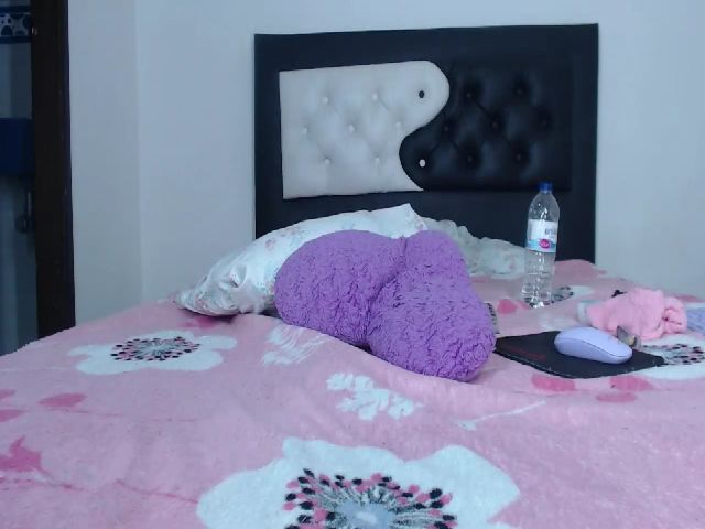 Live sex webcam photo for Sandylau2216 #255468993