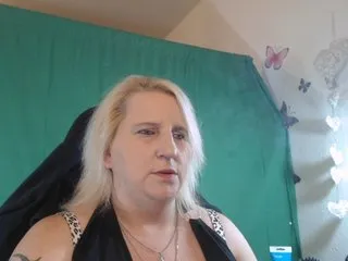 Live sex webcam photo for DrachenLady39 #240738585