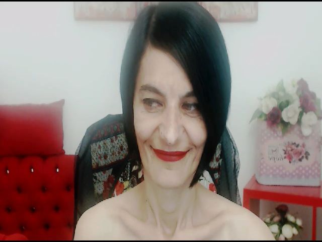 Live sex webcam photo for BestBangMilf #257367235