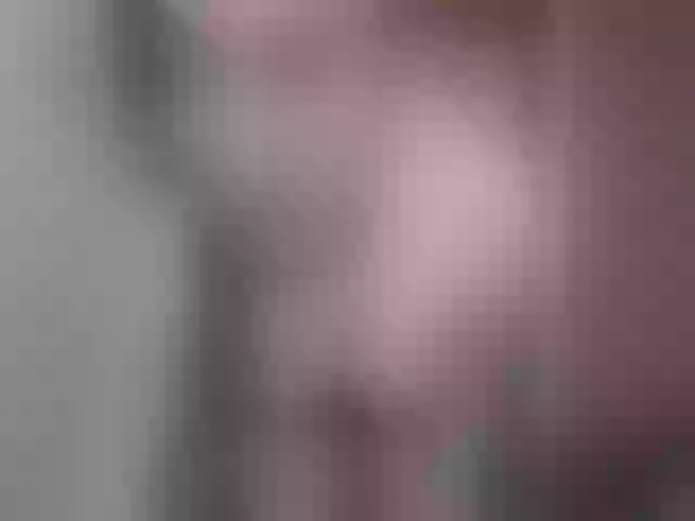 Live sex webcam photo for Miahot21 #258664425