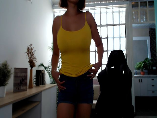 Live sex webcam photo for AngelaMar #255993509