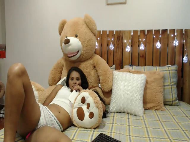 Live sex webcam photo for cynthya3x #257200437