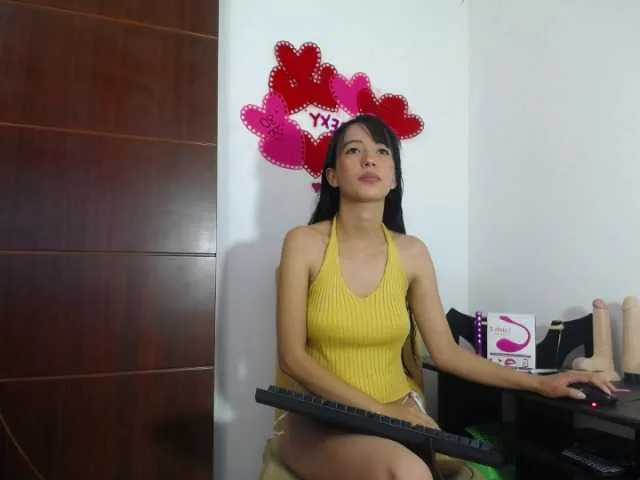 Live sex webcam photo for Coniecut #241144132