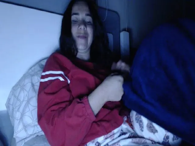 Live sex webcam photo for Joanne7 #261843612