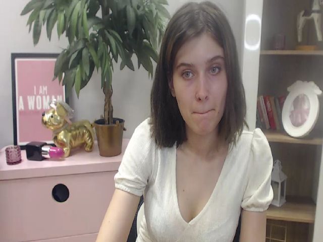 Live sex webcam photo for SarahPassionX #256194619